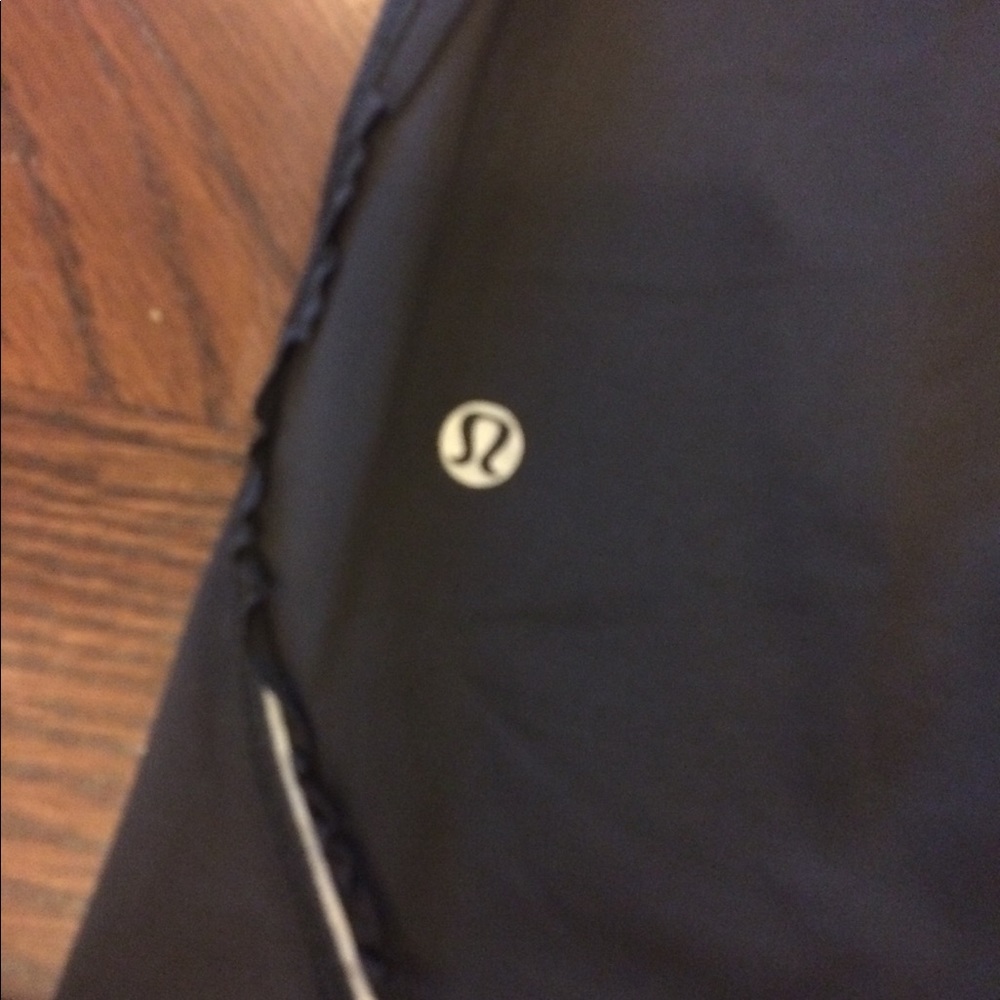 Lululemon capris - Picture 5 of 6